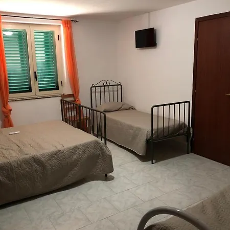 Casa di campagna La Spina Santa Camere e Cucina